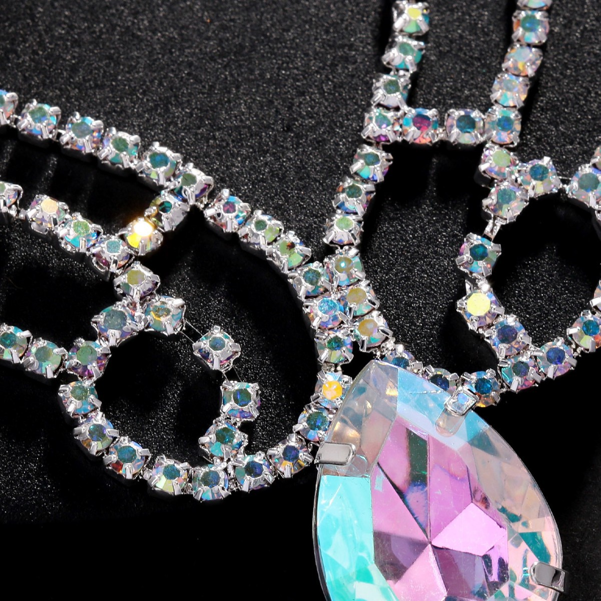 エキゾチックなボヘミアンタッセルフェイスチェーンベールベリー - Ethnic Fashion Jewellery のレビューと価格